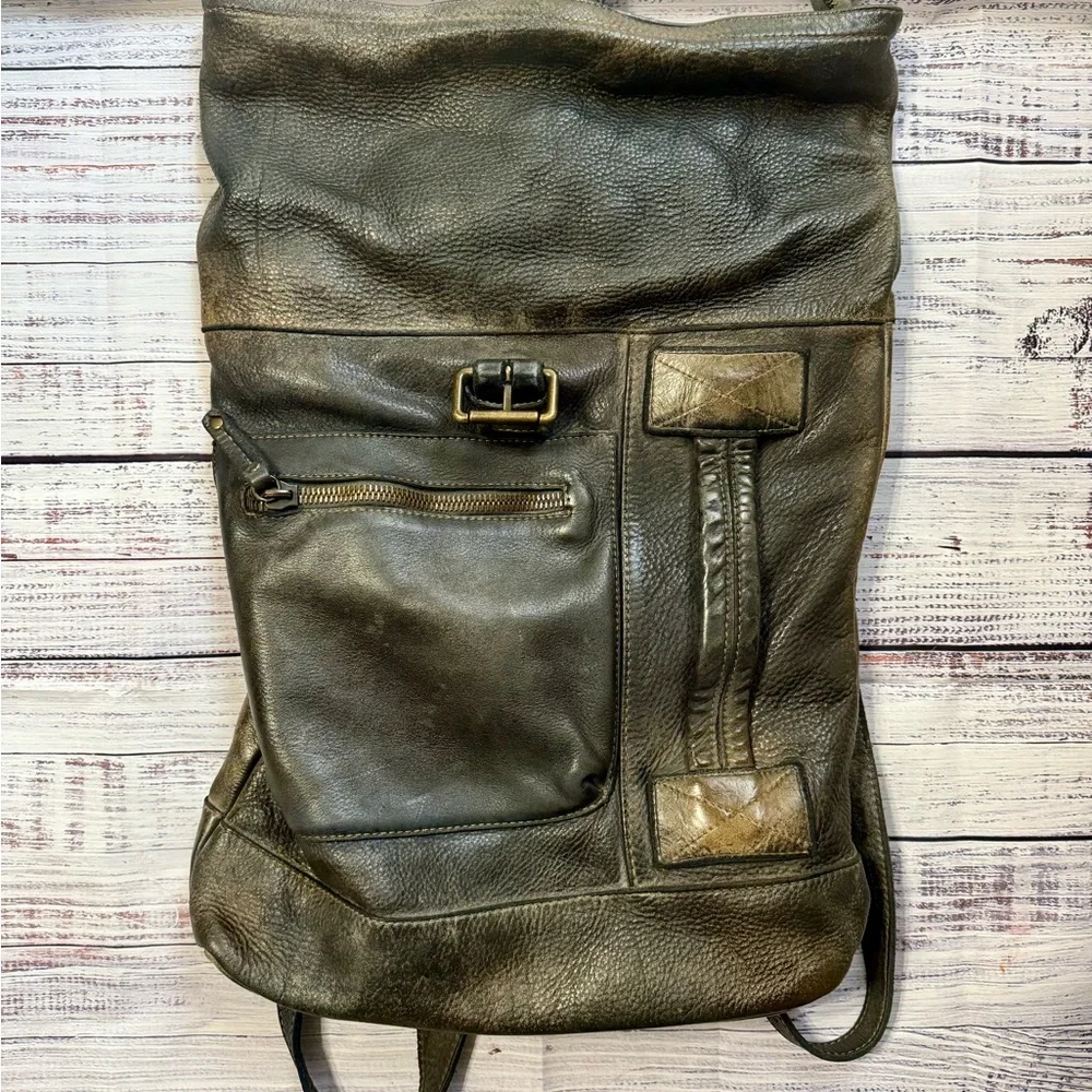 Italian Leather Backpack in Dark Brown (unisex) - Picture 2 of 12